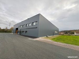 Local d'activité 1 772 m²