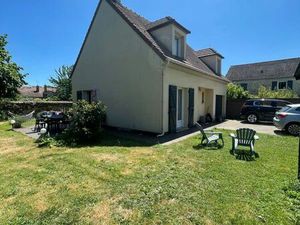 5 Pièces · 126 m²5 Pièces  126 m² · Chevannes 91750
