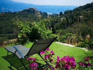 Maison vue panoramique mer et montagne