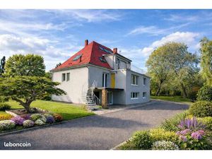 Maison de maître d’exception – 340 m² habitables + 120m2 sous sol  terrain de 7 300 m² san