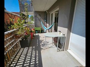 Appartement T3 de 66m² - Terrasse - Jardin - Place de Parking - Proche métro
