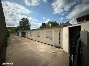 Cabinet médical + dépôts loués