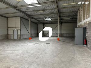Local d'activité 1 170 m²