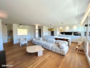 T4 de 103m2 avec garage balcon et ascenseur