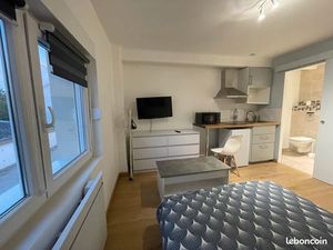 Yutz  studio lumineux  au calme  rénové équipé avec place de parking couverte et privative