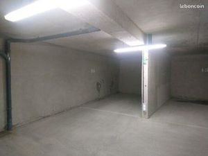 Place de parking en sous terrain sécurisé