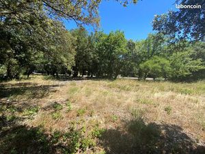 Terrain 1 500 m² Grignan