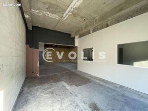 Local d'activité 85 m²