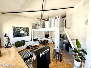 Appartement loft type 2/3 pièces 82 m² + parking en sous-sol de 19 m²