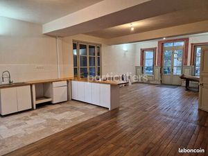 Local 100 m² MONTARGIS