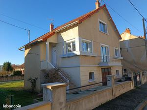 Belle maison de 205 m2 rénovée à Montluçon limite Désertines