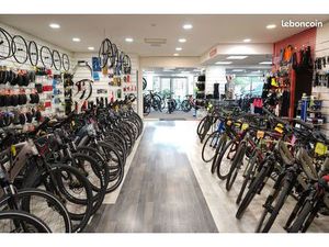 CESSION FONDS DE COMMERCE CYCLES – CA 610 k – MAGASIN HISTORIQUE (1986) – LOCAL 300m²
