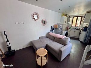 Maison individuelle Cergy Village 2 pièces parking terrasse