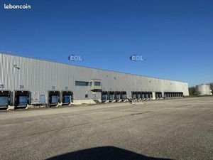 Local logistique  bureaux 5 473 m²