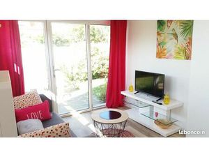 Studio indépendant dans maison