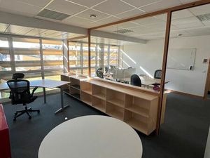 À louer - Bureaux de 46 5 m² à Bordeaux - Chartrons - 2 à 6 postes
