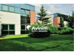 Local 329 m² Mitry-Mory