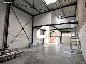 Local d'activité 232 m²