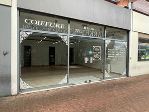 MURS COMMERCIAUX À VENDRE – 55 m² – VAL-DE-REUIL