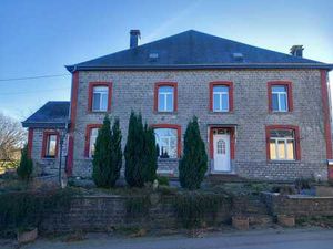 Grande Maison avec Prairie pour de multiples projets