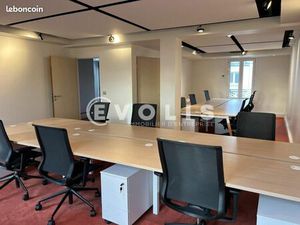 Bureaux 378 m²