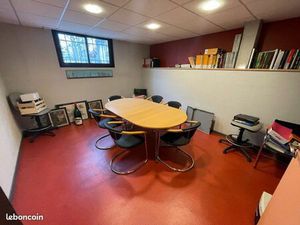 Location bureau privatif Annecy banque de France