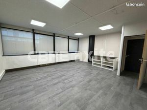 Bureaux 122 m²