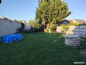 Maison familiale  quartier Val du muguet  proche commerces  gare et écoles