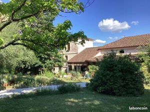 Maison - 420 m² - 14 pièces - 8 chambres