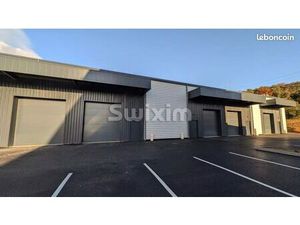 Entrepôt 749 m² Saint-Paul-Trois-Châteaux