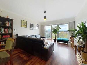 Ruim appartement met hoteldiensten te Sint-Denijs-Westrem