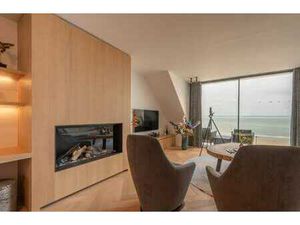 Luxueux appartement mansardé avec terrasses à couper le s...