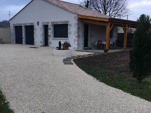 Maison récente ( 5 ans ) + grand garage indépendant avec studio intérieur