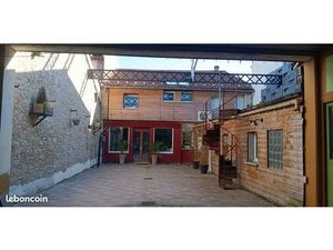 Loft 240 m2 centre ville