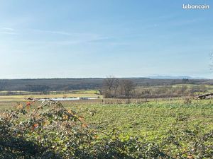 Vend ferme 82 ha + stockage