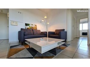 T3 rénové dernier étage avec balcon et 2 parkings – Paléficat