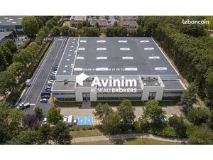 Local 1499 m² Tremblay-en-France