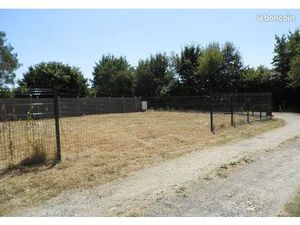 Terrain constructible 342m2 clôturé avec brt eau-FROMENTEAU