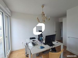 Bureau 90 m²