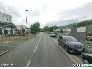 Fonds de commerce 1 300 m²