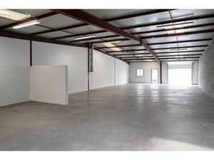 Local d'activité 219 m²
