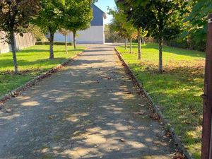 Agréable maison de 97m2  grenier aménageable sur beau terrain arboré de 4720m2   bel étang