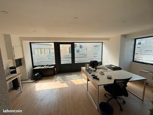 Local commercial centre de Blaye