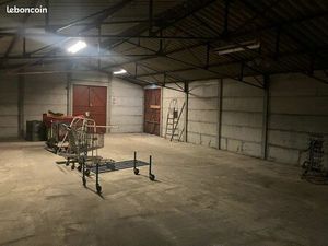LOCAL STOCKAGE 110m2 - LOUVIERS