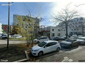 Local commercial 880 m²