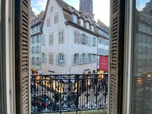 Local professionnel commercial de 5-7 pièces de 193 m² Carré d'Or Strasbourg