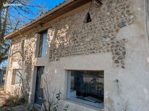 Location magasin + garage N7