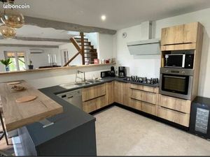 Maison en pierres restaurée