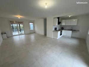 Maison de plain-pied entièrement rénovée – Lumineuse – 3 chambres – Champfleur (72610)