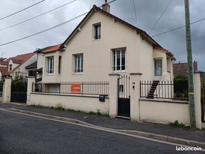 Villa de 185m2 au Val du Muguet 8 min à pied denla gare et de la mairie